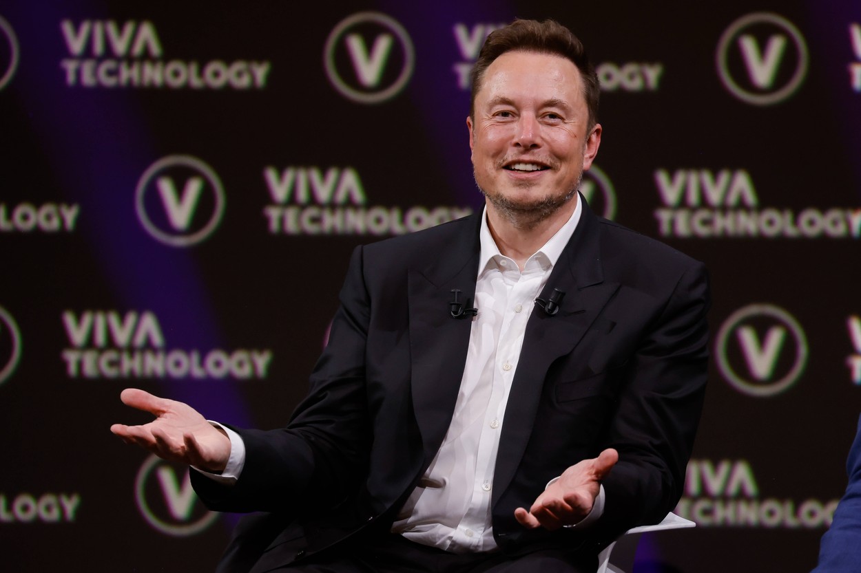 Top 10 cei mai BOGAȚI oameni din lume, în decembrie 2023 / Pe ce loc se află Elon Musk, conform Forbes