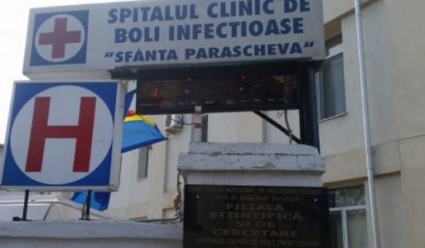 VIDEO: Alertă în Iași. Trei fermieri sunt suspecţi de infecţie cu Antrax cutanat. Unul dintre ei a fost operat de urgență / Boala poate fi LETALĂ