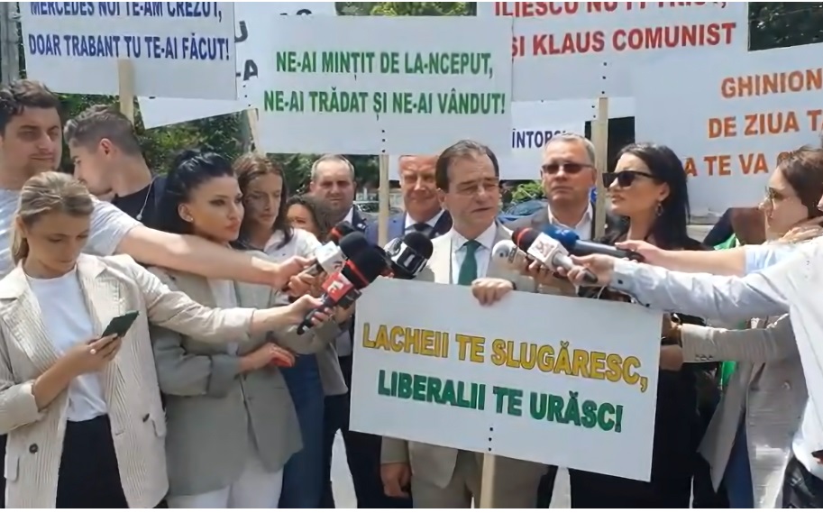 Ludovic Orban, PROTEST în fața Palatului Cotroceni: „Azi, de ziua lui de naştere, Klaus Iohannis face propria sa mineriadă politică, fără mineri”