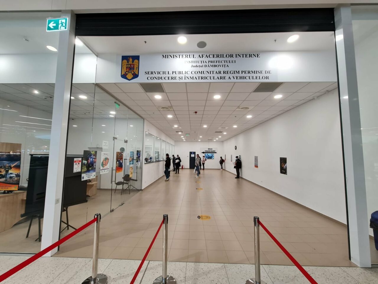 12.900 de euro, ȘPAGĂ pentru permise de conducere. Percheziții în Dâmbovița, într-un dosar de trafic și cumpărare de influență