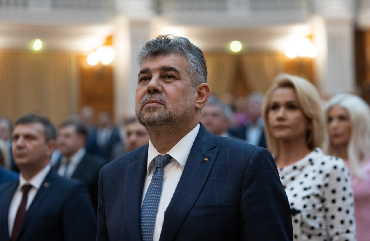 Birourile permanente se reunesc, la ora 8.00, pentru a convoca plenul Parlamentului. Premierul Marcel Ciolacu își asumă răspunderea, marți seara.