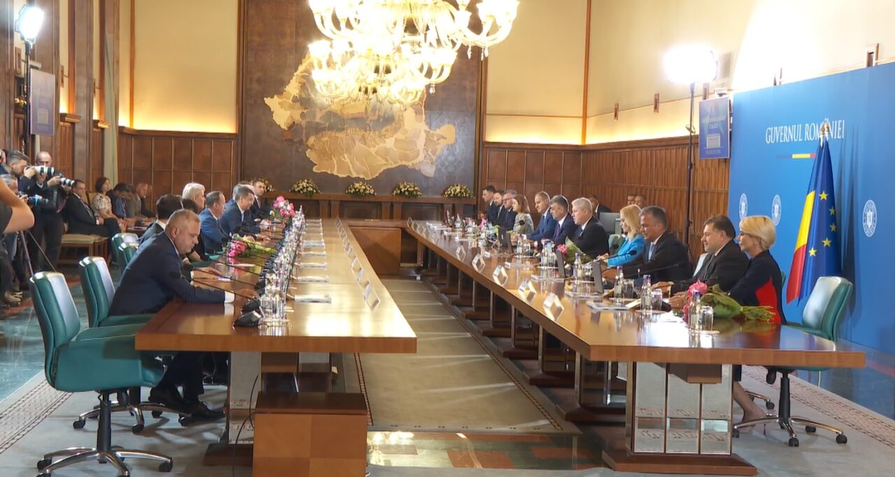 EXCLUSIV | Guvernul are în analiză comasări și desființări de institute. Scopul este reducerea cu 15% a cheltuielilor de personal