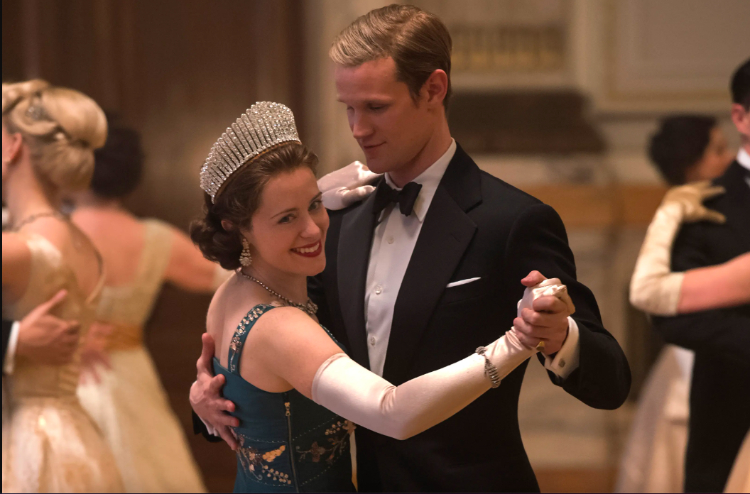 Ultimul sezon ”The Crown” va aduce un omagiu Reginei Elisabeta a II-a, cu cele trei actrițe care au jucat rolul acesteia, plus un nume nou