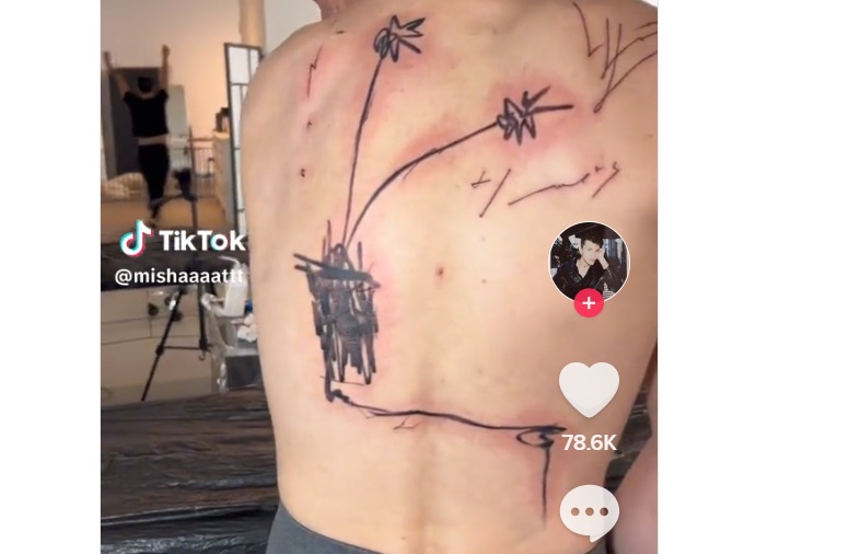 Un tatuaj a devenit VIRAL pe TikTok: „Seamănă cu graficele mele de la examenele finale când uit să aduc o riglă”