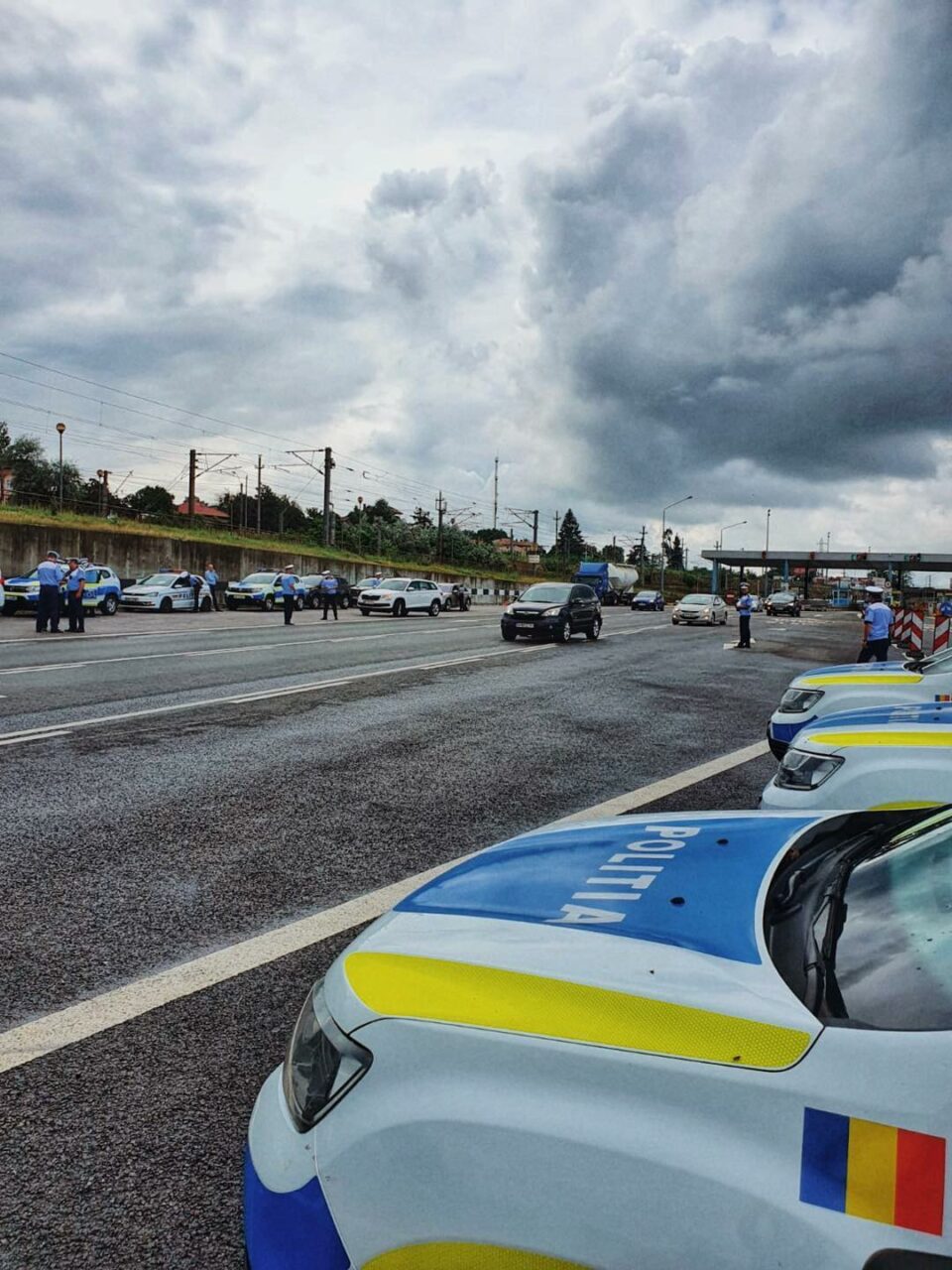 Polițiștii le recomandă șoferilor să-și PLANIFICE cu atenție revenirea din minivacanța de Rusalii dinspre litoral, dar și spre Constanța