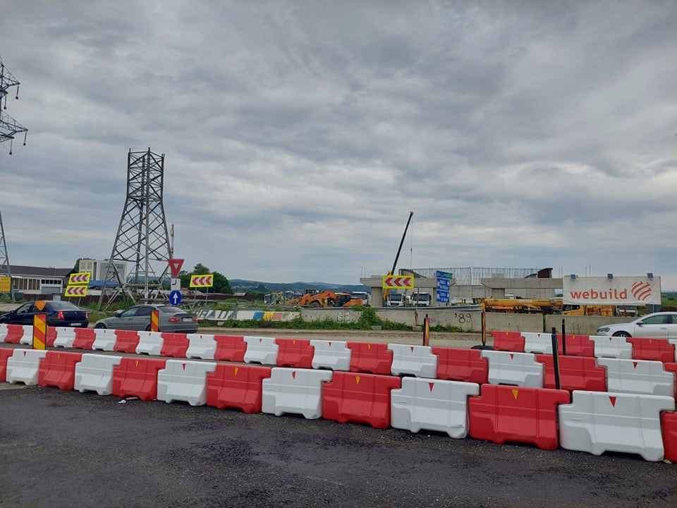 Se lucrează la foc continuu! Constructorul italian Webuild a finalizat peste 35% din secțiunea 5 a Autostrăzii Sibiu-Pitești