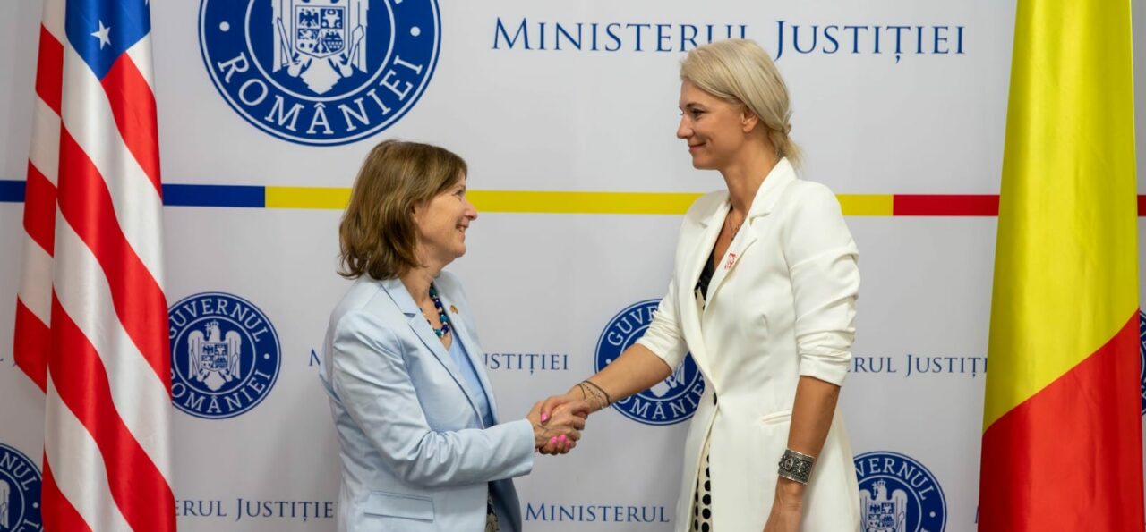 Ministrul Justiţiei Alina Gorghiu s-a întâlnit cu ambasadorul SUA la Bucureşti. Ce discuții au fost purtate în cadrul întrevederii