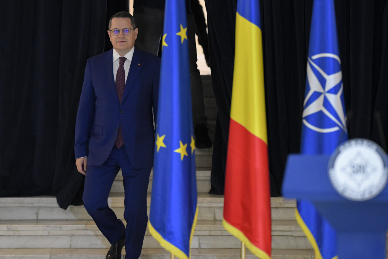 Hellvig: „Pietrificarea în funcție nu este bună”. Fostul șef SRI susține limitarea mandatului la vârful instituției
