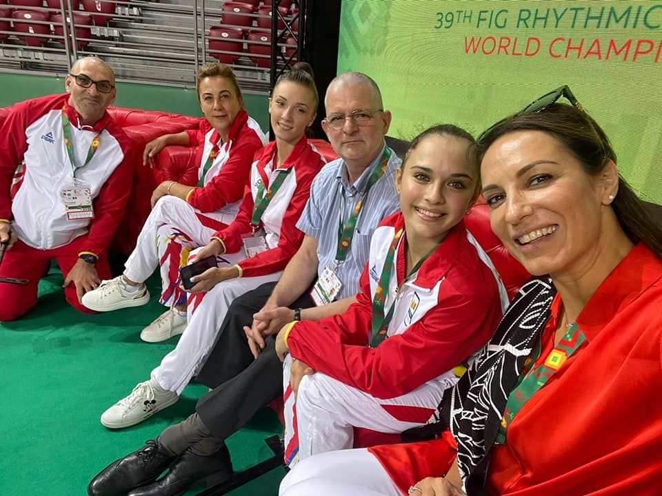 Cine a luat premiul de MISS la gimnastică!
