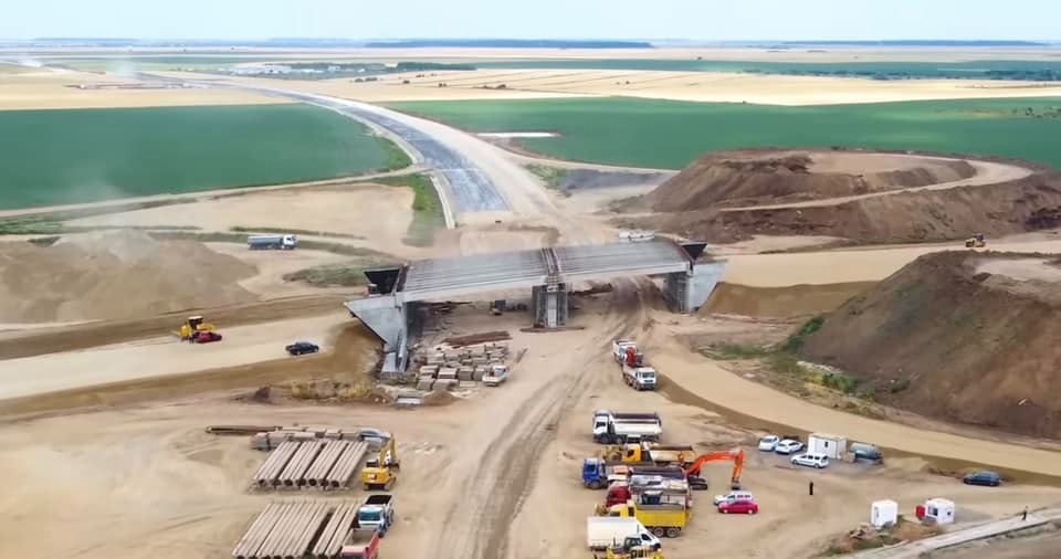 VIDEO | Cum arată Autostrada A0 Sud, văzută din avion. Ministerul Transporturilor cere mobilizare suplimentară și susținută pe lotul 1 al A0 Sud