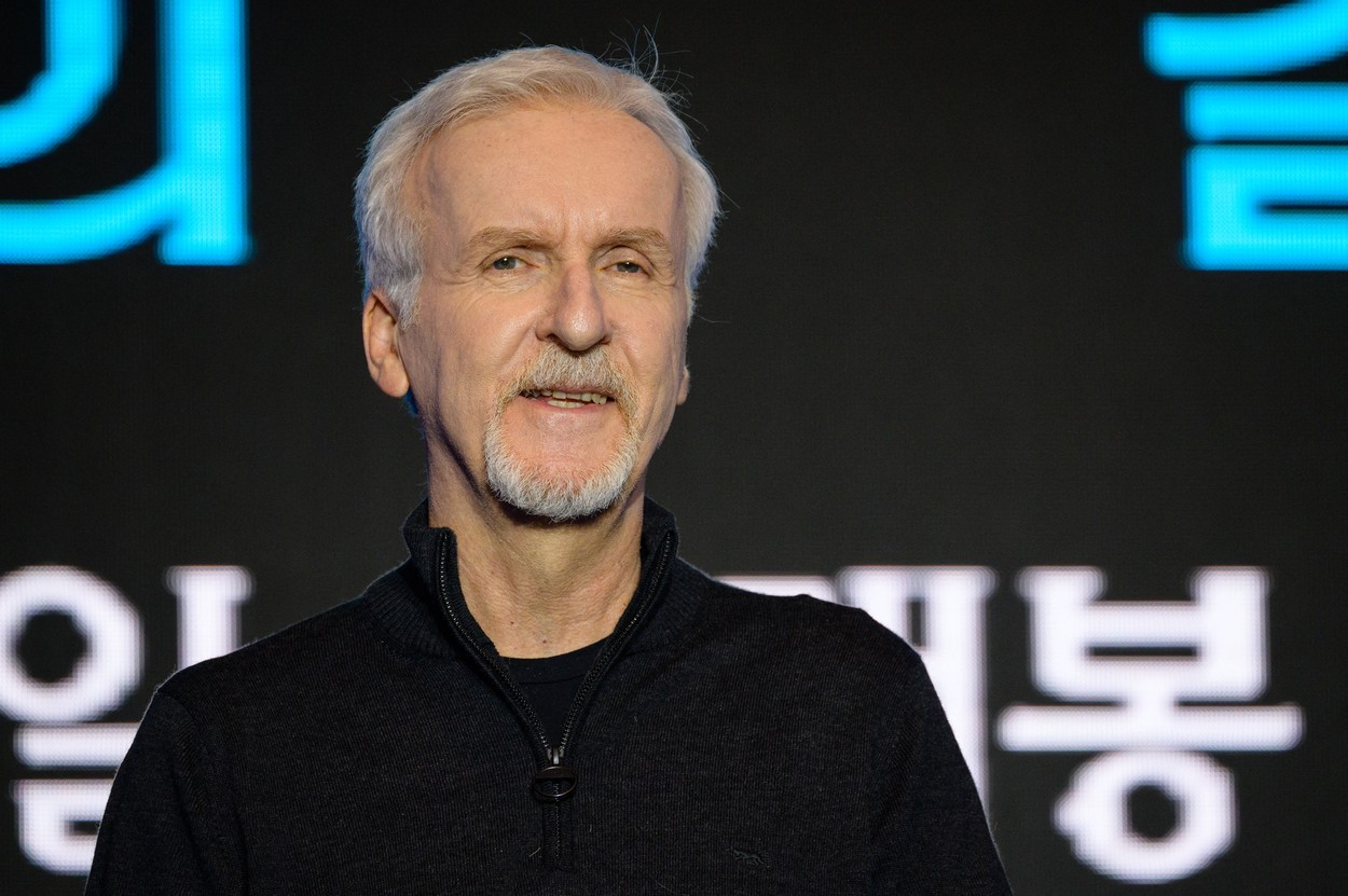 James Cameron neagă zvonurile conform cărora ar fi în discuții pentru a regiza filmul despre dezastrul submersibilului OceanGate