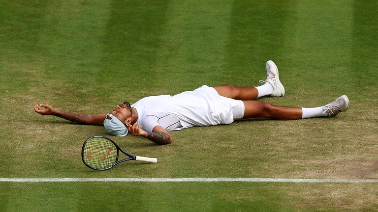 Jucătorul care a declarat că este singurul care-l poate învinge pe Novak Djokovic la Wimbledon, nevoit să se retragă. „Am încercat totul”