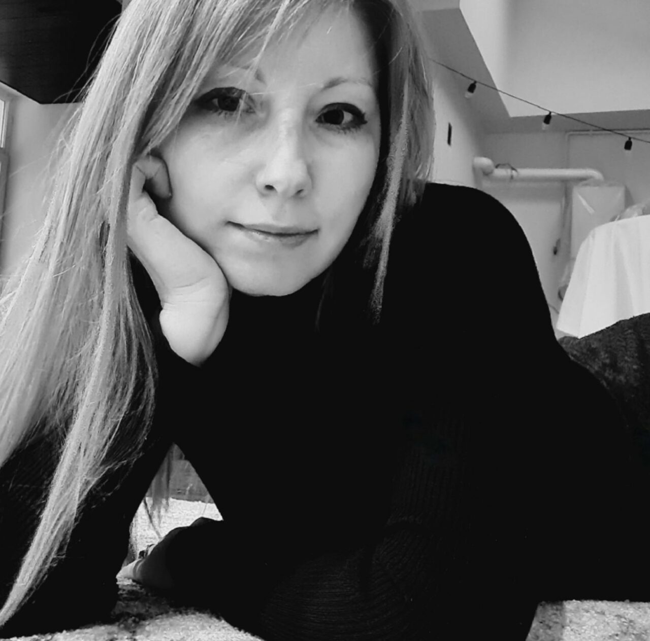 Scriitoarea ucraineană rănită în atacul rusesc de la Kramatorsk, a murit. Ea se implicase în cercetarea crimelor de război comise de Rusia