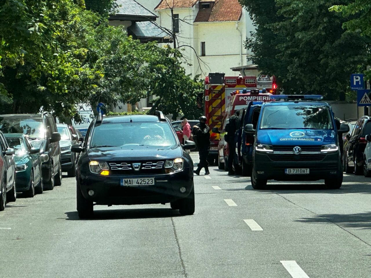 UPDATE: VIDEO. Alertă cu bombă la Ambasada Bulgariei. Personalul a fost evacuat