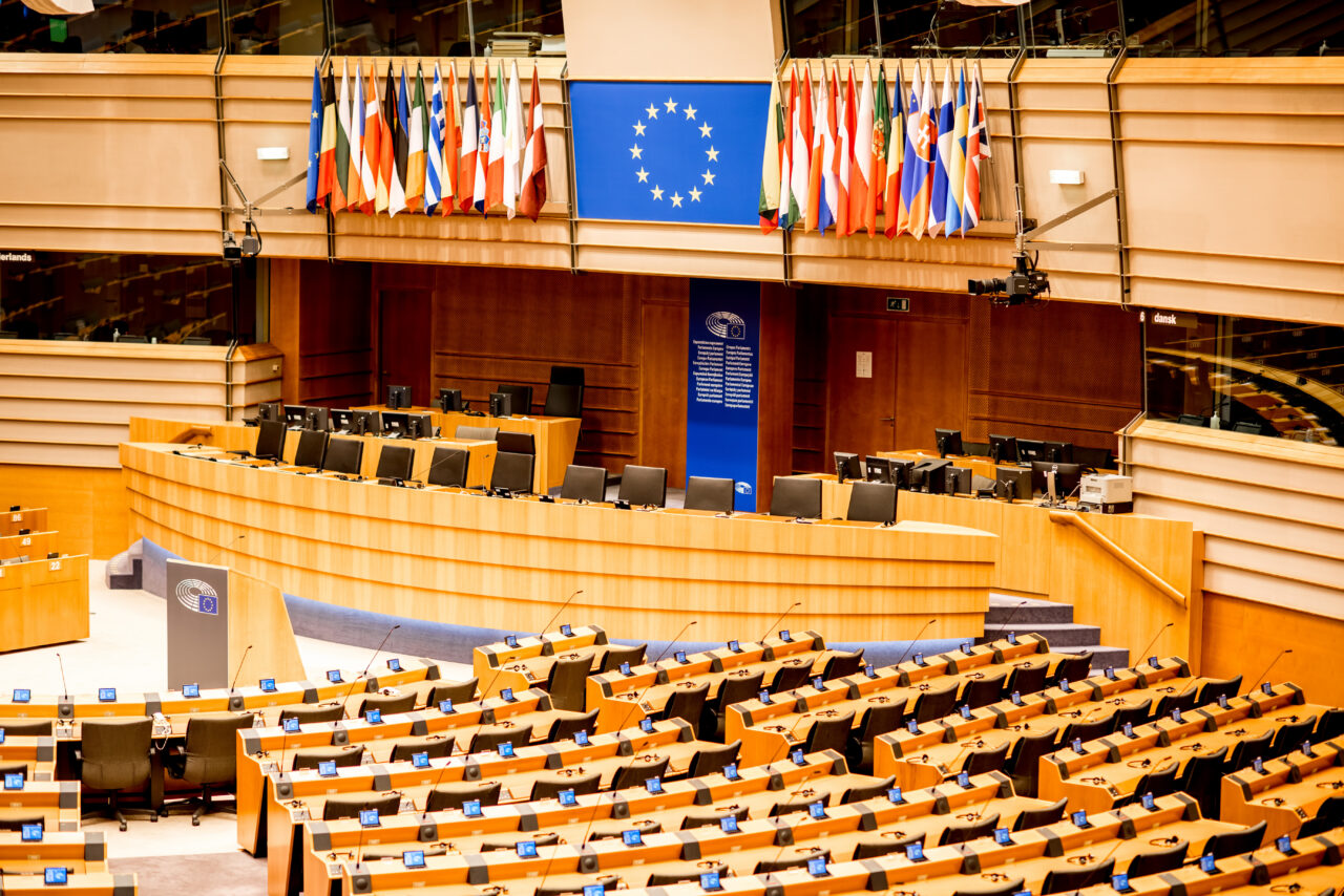 PE votează o rezoluție prin care se solicită contestarea legalității veto-ului Austriei față de aderarea României la Schengen