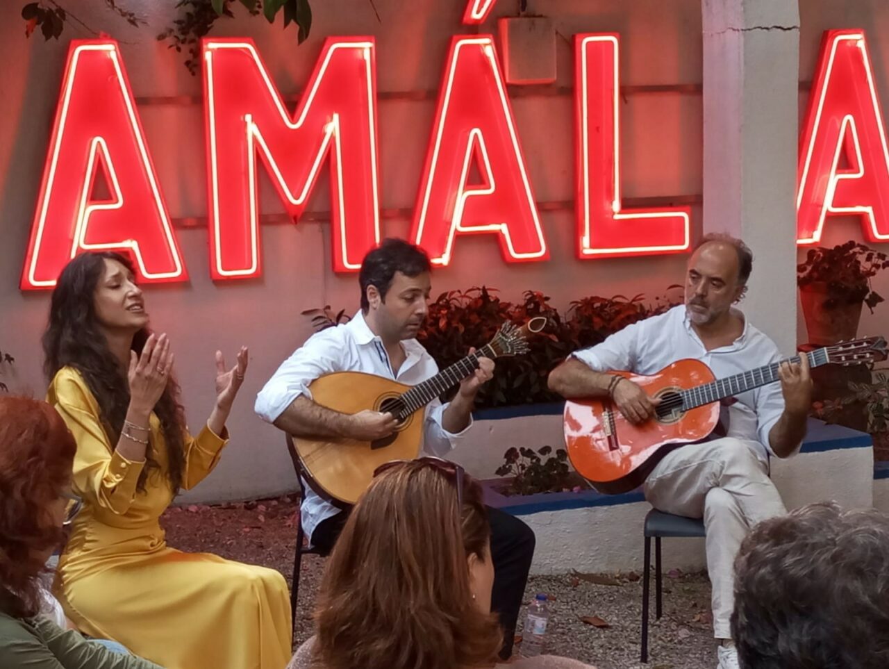 Ioana Dichiseanu a impresionat publicul portughez într-un concert FADO de excepție: ”Tatăl meu a cunoscut-o pe Amália Rodrigues la Lisabona”