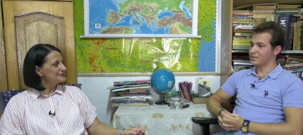 Povestea lui Valentin, adolescentul crescut într-un centru de plasament care a obținut nota MAXIMĂ la Bacalaureat
