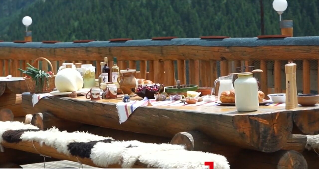 Vacanţă ultra all inclusive de 900 de lei pe noapte în INIMA României. Turiștii se declară impresionați: „Acesta e adevăratul lux”