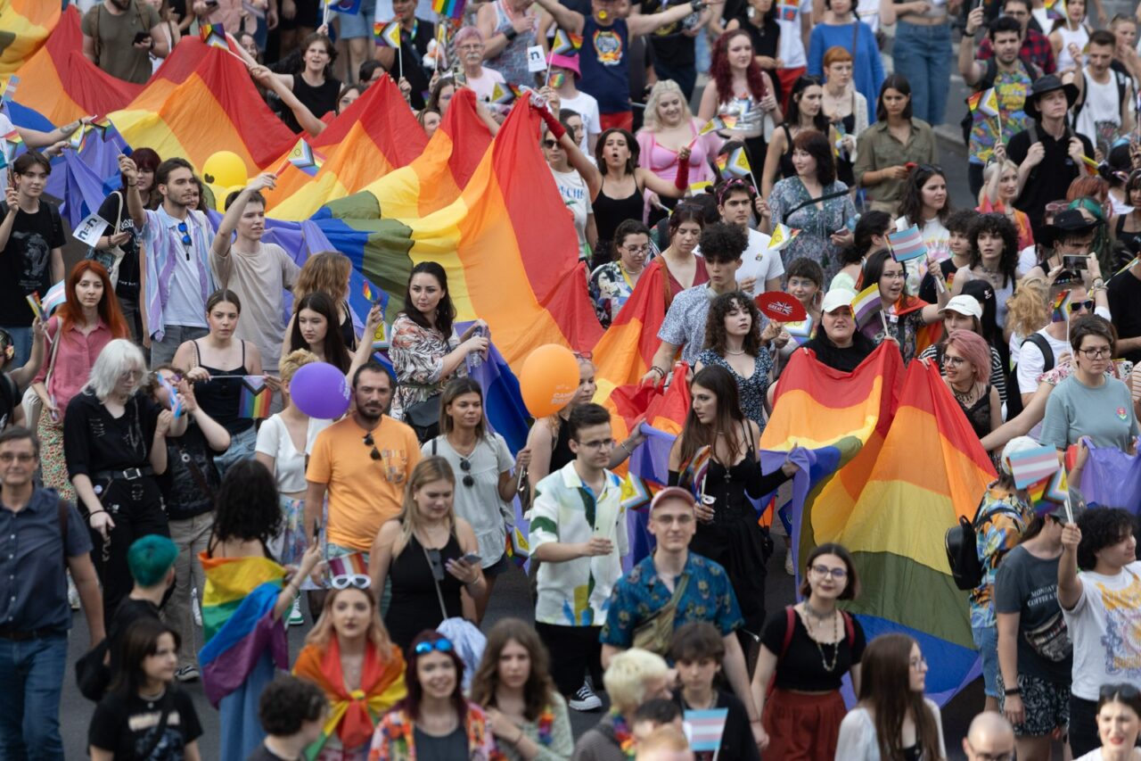 O sută de foste femei s-au înscris la concursul Miss Italia. Ce a determinat acest protest fără precedent al transgenderilor din Cizmă