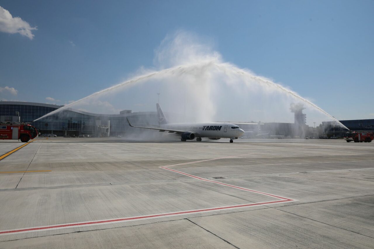 VIDEO | Aeroportul „Henri Coandă” București se extinde. Au fost inaugurate patru noi locuri de parcare