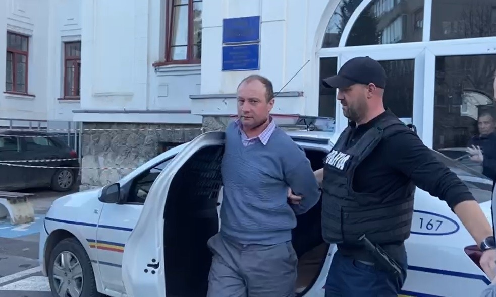 Criminalul de la Bran a fost condamnat la 23 de ani și 6 luni de închisoare. El a ucis doi soți pentru o fâșie de 15 cm de teren