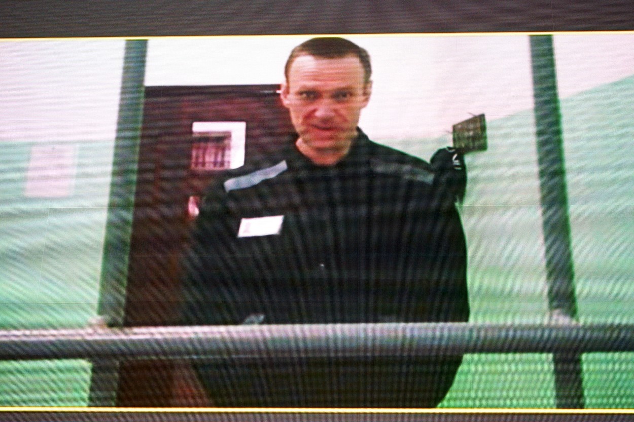 Procurorii ruși cer 20 de ani de închisoare pentru Alexei Navalnîi, acuzat de ”extremism”: ”Rusia mea s-a prăbușit!” / Când va fi dată sentința