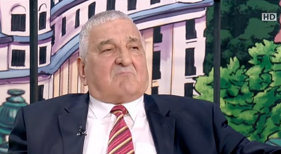 Ce prețuri sunt la terasa lui Rică Răducanu de la mare. ”Mai servesc și eu, sunt și chelner”