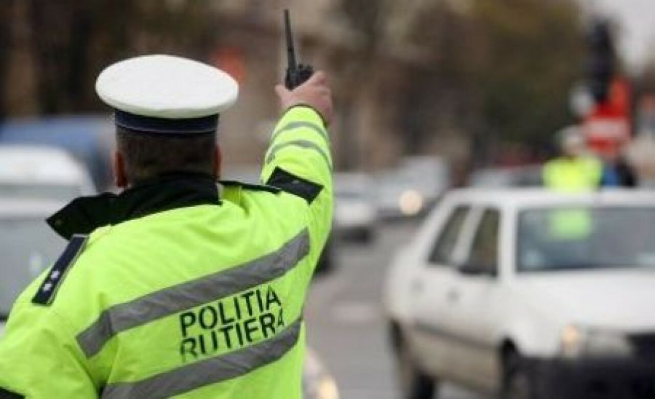 ACCIDENT teribil la Cavnic. Cum a putut o șoferiță „înfige” mașina în şanţul de pe marginea drumului