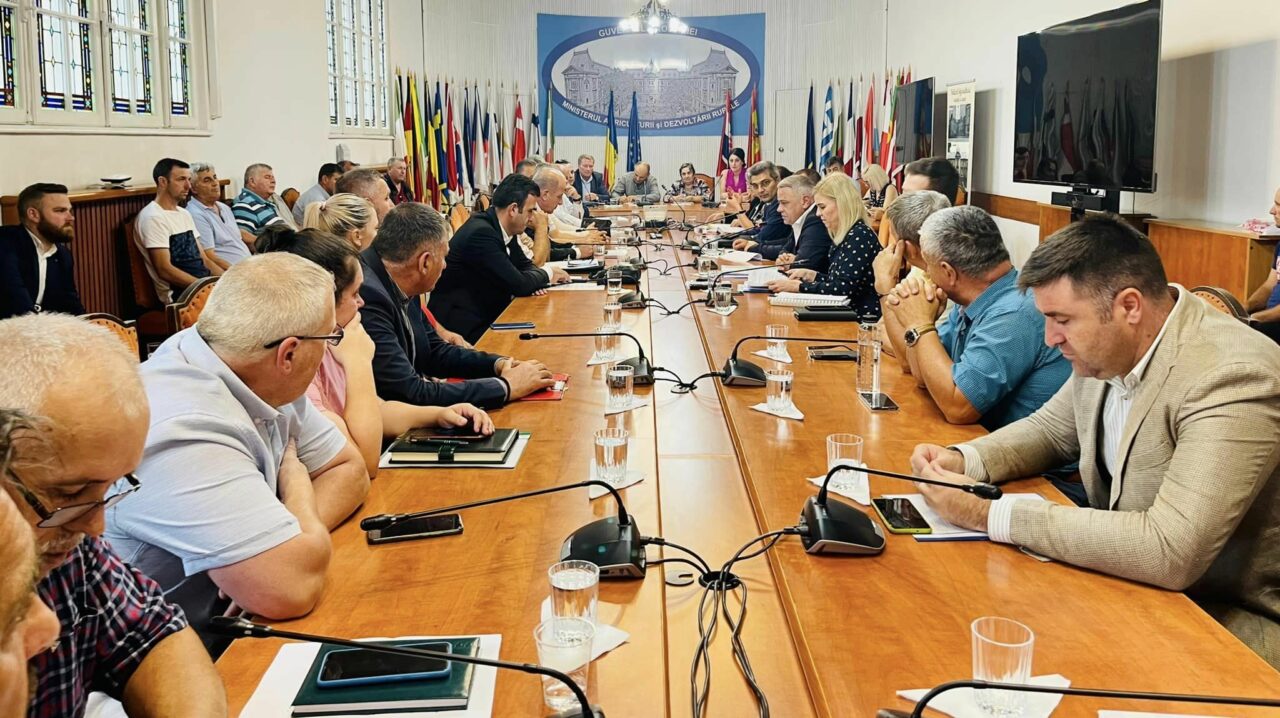 Ministrul Agriculturii, Florin Barbu a discutat cu crescătorii de ovine din România, despre modificarea Planului Strategic PAC 2023-2027