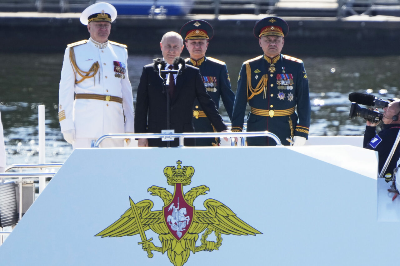 Vladimir Putin își pune rachete hipersonice pe submarine. Racheta Zircon poate sparge sistemul american Patriot?