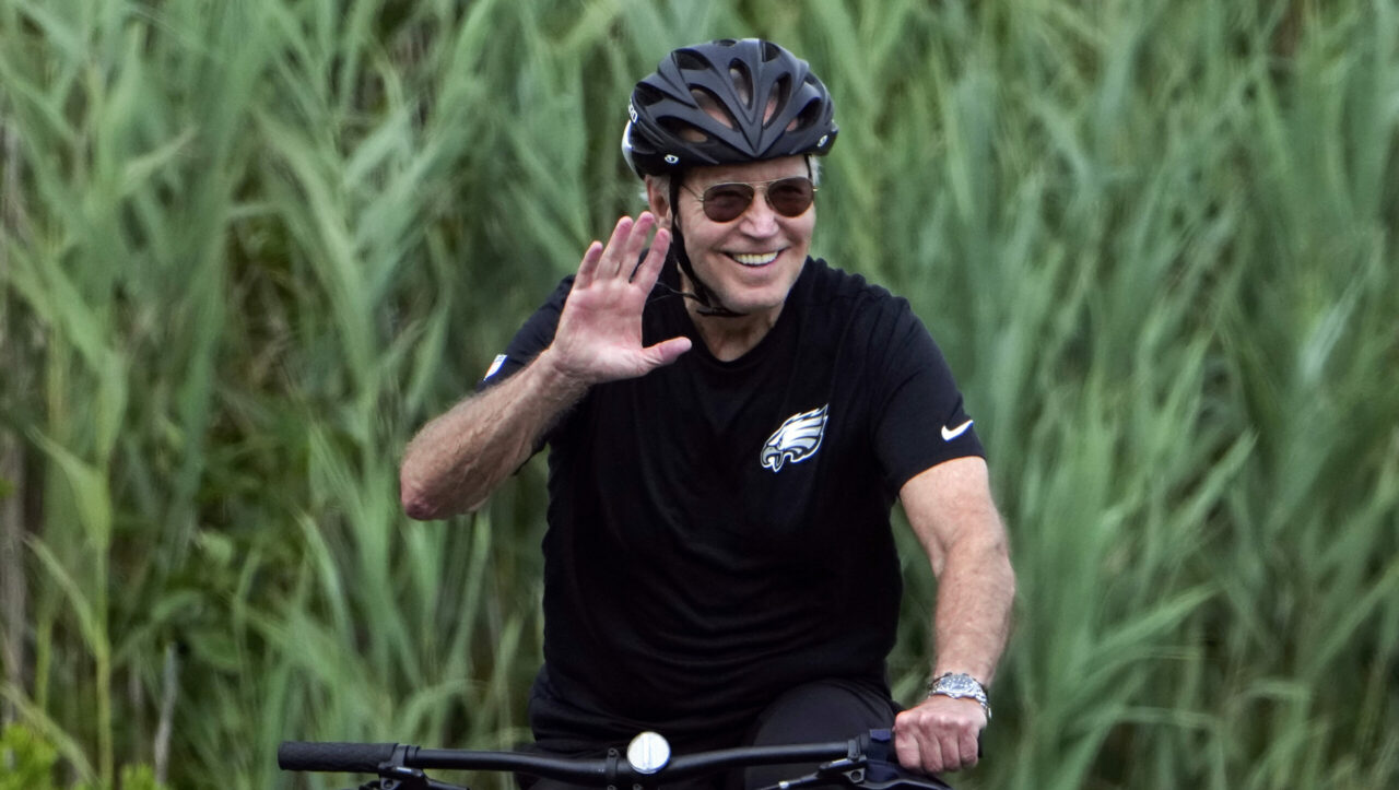 Liderul planetei e la plajă. Joe Biden și-a început vacanța de 10 zile în Delaware. Biden a stat aproape jumătate din mandat în vacanță