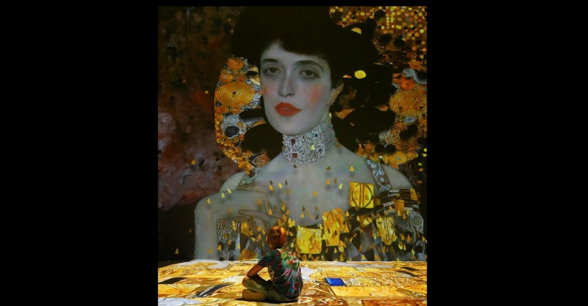 Primul muzeu imersiv din România, inaugurat cu o expoziție Klimt și o călătorie în adâncurile mării