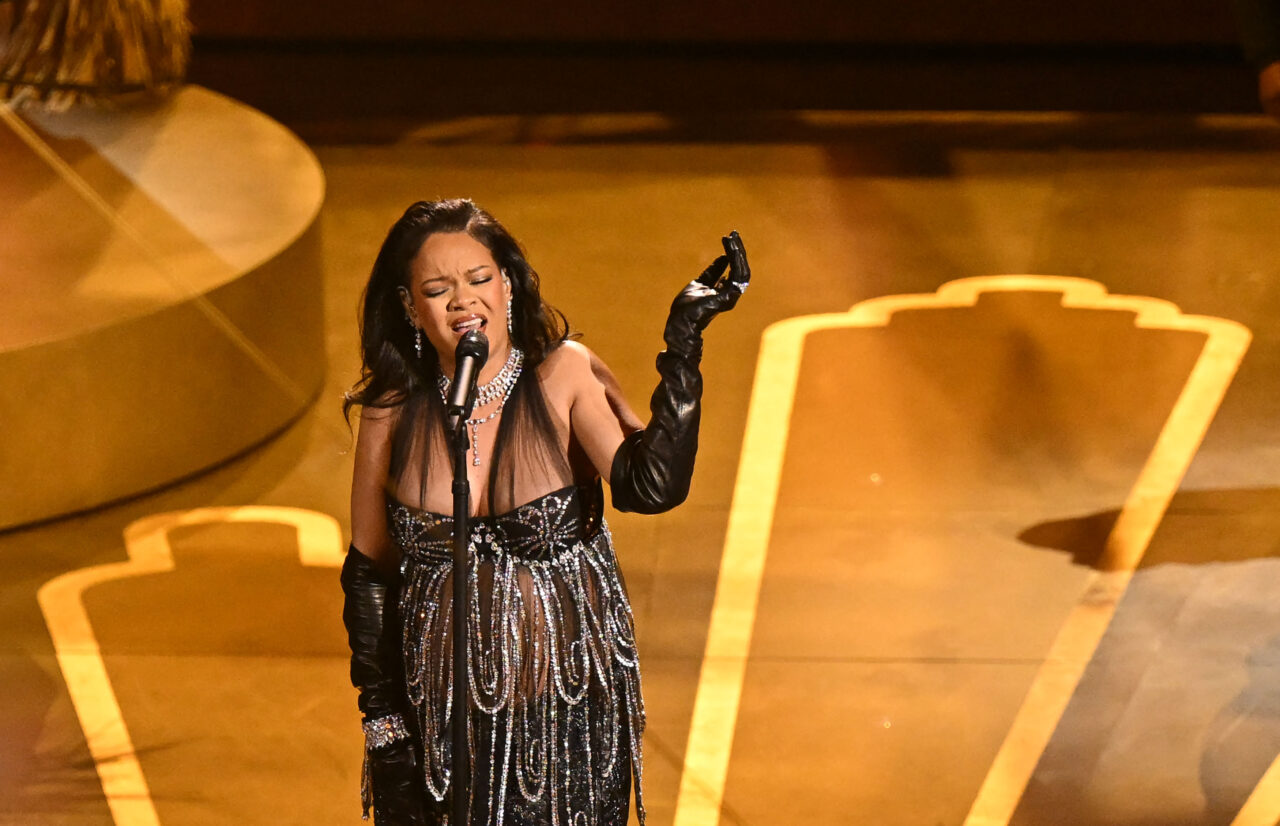 Rihanna a născut un băieţel, al doilea copil al ei cu rapperul ASAP Rocky