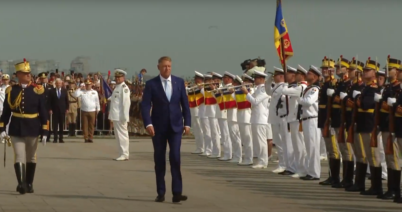 Președintele Klaus Iohannis felicită marinarii români pentru misiunile NATO. Iohannis: Sunteți expresia profesionalismului și a dăruirii