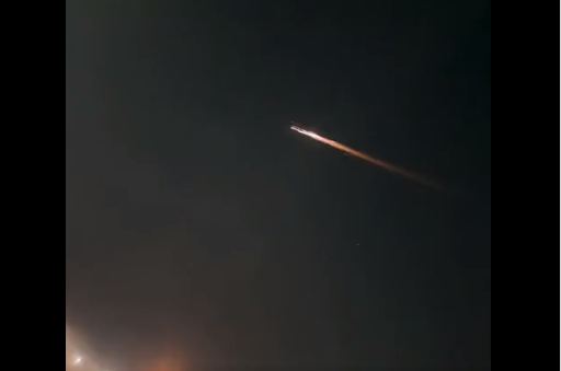 „OZN, meteorit sau extratereștri?”. O minge de foc care a iluminat cerul oraşului Melbourne din Australia a creat isterie în mediul online (VIDEO)