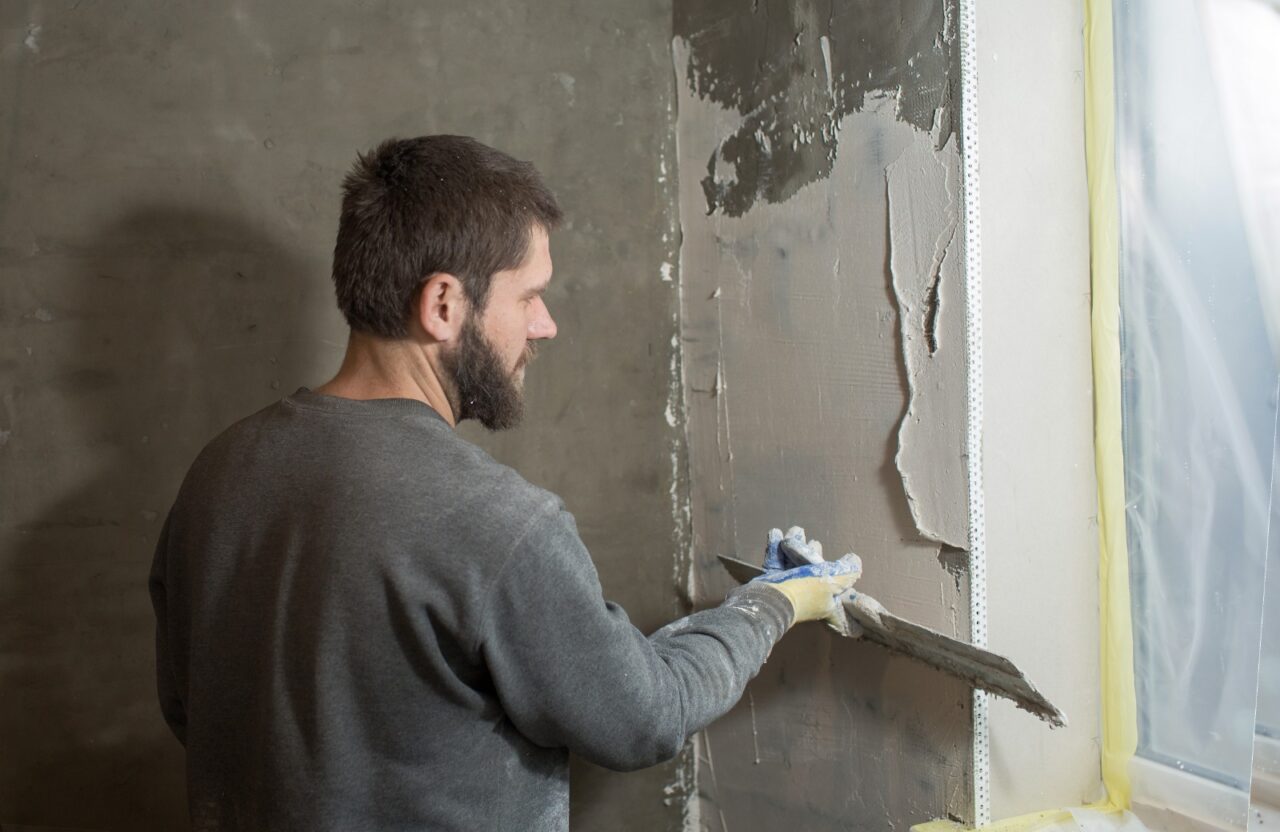 Cine e zugravul care face mii de EURO în fiecare lună, fără să muncească! „Încă nu-mi vine să cred”