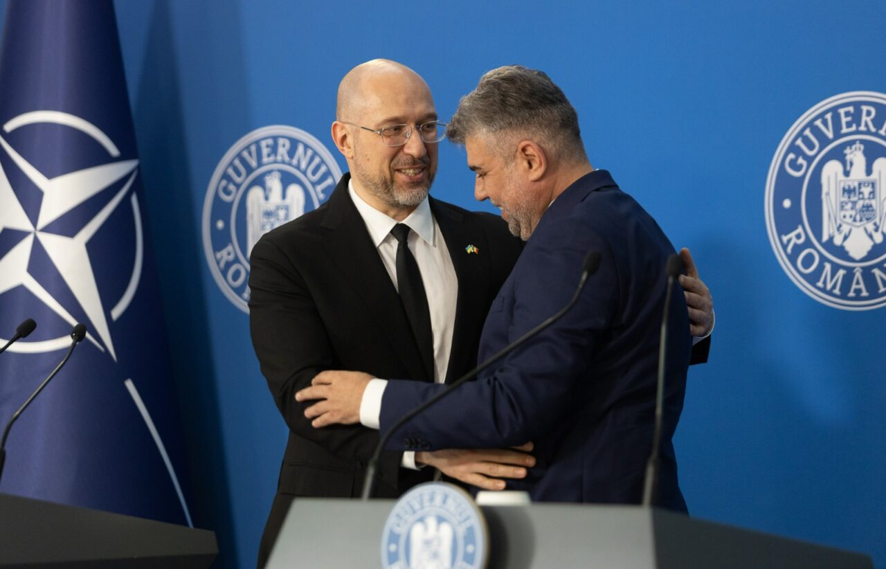 VIDEO | Premierul României către omologul ucrainean: Dragă Denis, continuați să luptați ca și până acum!