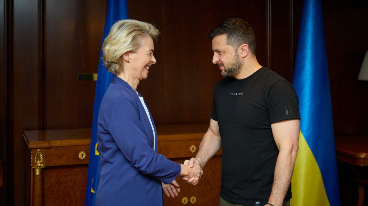 UE vrea să repare Ucraina și trimite încă 1,5 miliarde euro. Volodimir Zelenski așteaptă ca UE să deschidă discuțiile de aderare