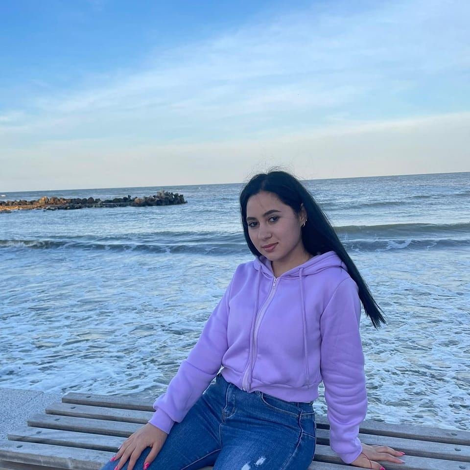 Alina, fata ucisă la Mangalia, viață de COȘMAR. Părăsită de mamă și bătută de tată, a găsit ajutor la un om de afaceri: „Visa să fie asistentă”