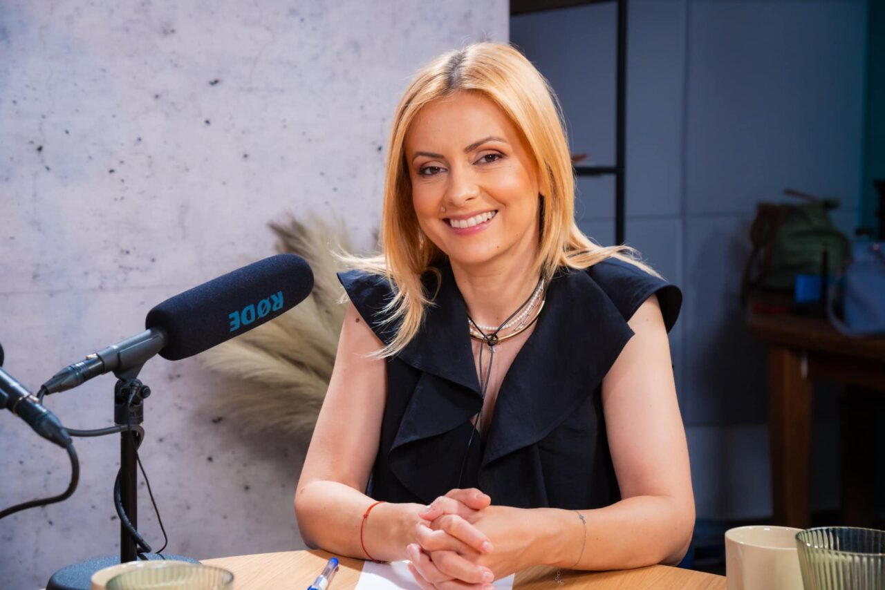 Motivul pentru care Simona Gherghe NU ÎȘI MAI EXPUNE copiii pe internet. ”Totul a pornit de la o întâmplare, care ne-a pus serios pe gânduri”