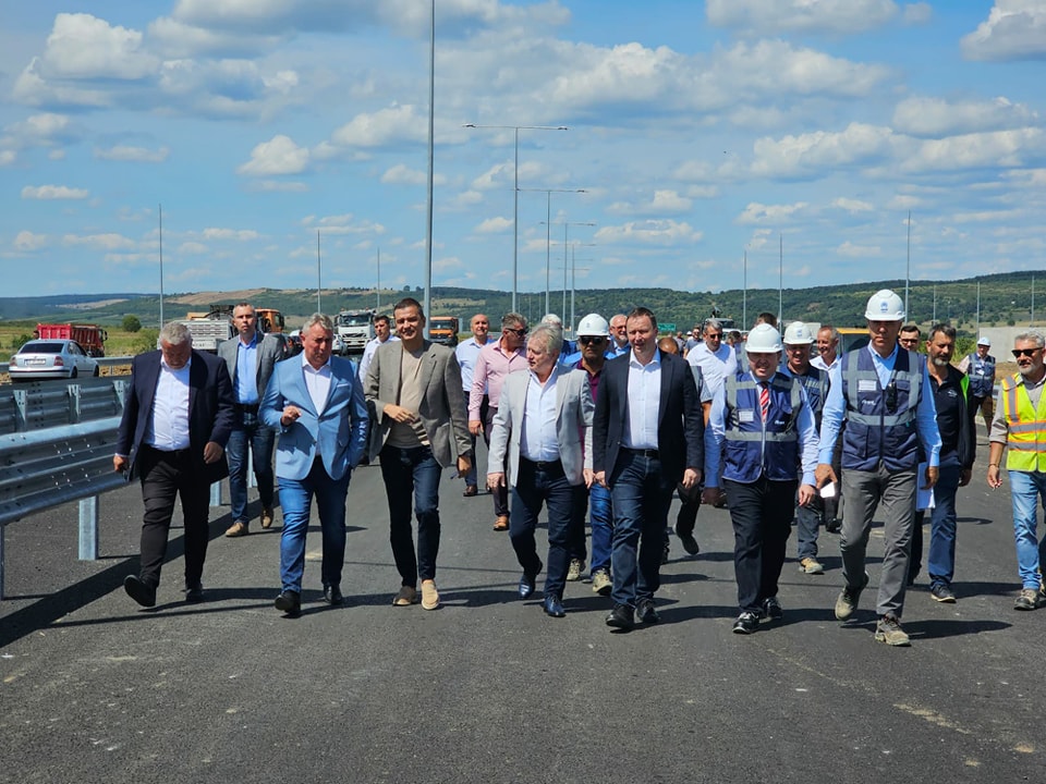 VIDEO | Borna de 1.000 de km de autostradă, atinsă luna viitoare. Sorin Grindeanu: „Sunt în grafic”