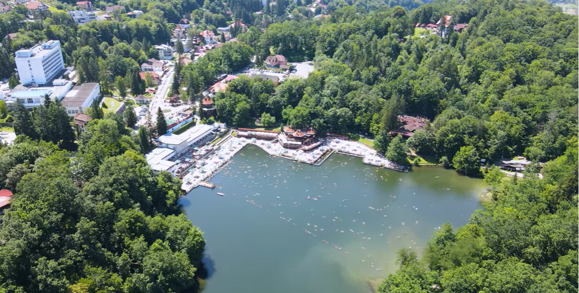 „Marea Moartă din Transilvania”. Lacul sărat din România, UNIC în Europa