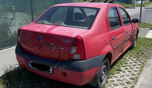 Dacia Logan din 2006 la prețul de 2.000 de LEI. Mașina cu motor 1.4 MPI benzină este funcțională