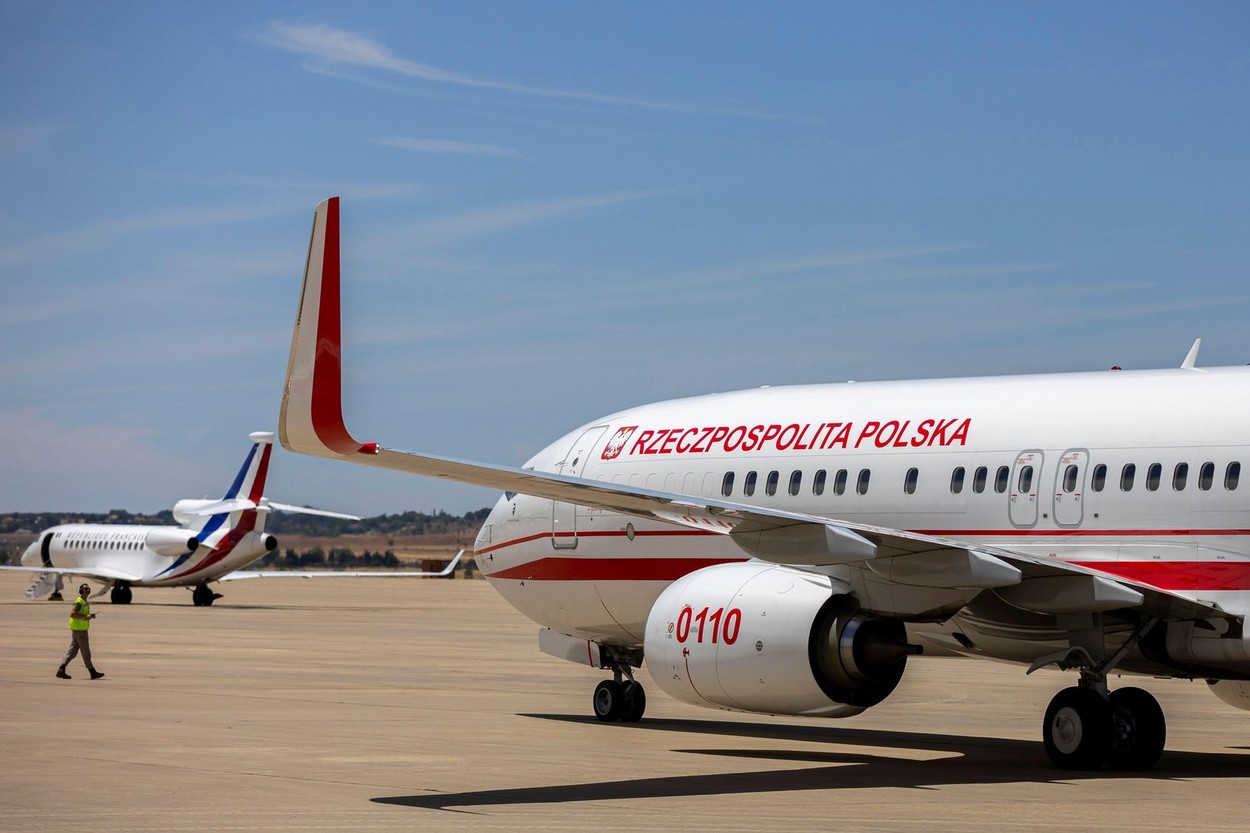 Avionul președintelui polonez Andrzej Duda a ratat aterizarea de patru ori