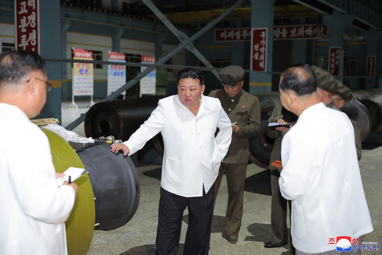 KIM Jong Un cere creșterea producției de rachete în Coreea de Nord. Care este motivul
