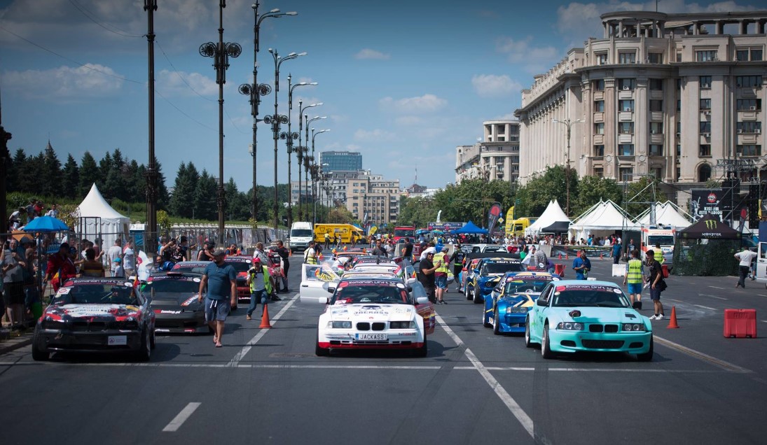Piața Constituției, SPECTACOL de drift pentru ziua de sâmbătă și duminică! 70 de piloți vor fi prezenți la eveniment