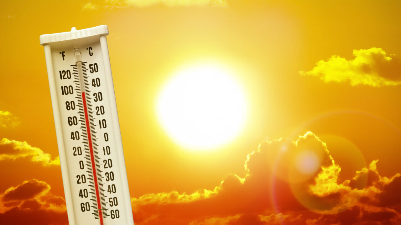 România se topește la temperaturi infernale, în creștere. Codul portocaliu de caniculă, actualizat de meteorologi