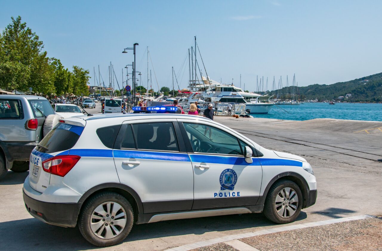Pățania unui turist român în GRECIA. A fost amendat pentru o greșeală absolut banală: „Sunt turiști, trebuie rupți”