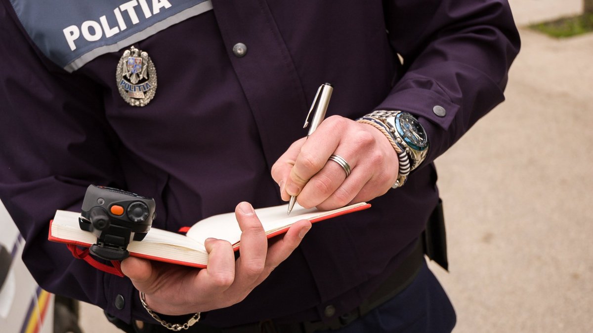 Cine este primarul ACUZAT că a agresat sexual o fată de 17 ani. Minora provine dintr-un centru de plasament din București