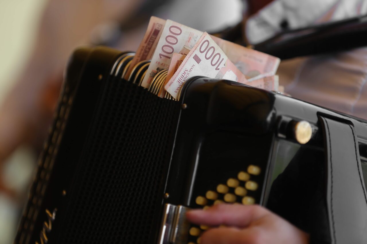 Raport INS. Rata anuală a inflaţiei, în scădere